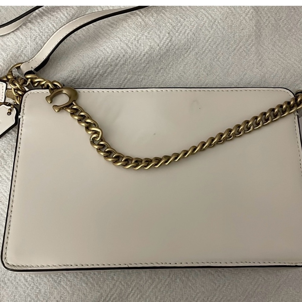 Coach signature crossbody with Gold Chain